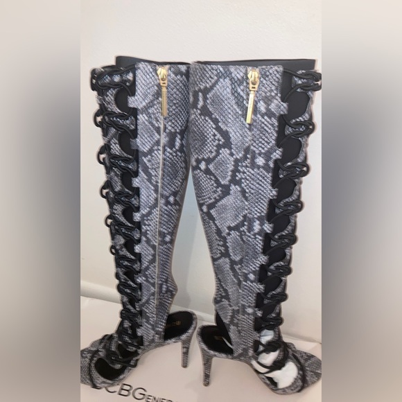 24HR DROP ⬇️ BCBGeneration Peep Toe Gladiator Strappy Heel - Picture 12 of 17